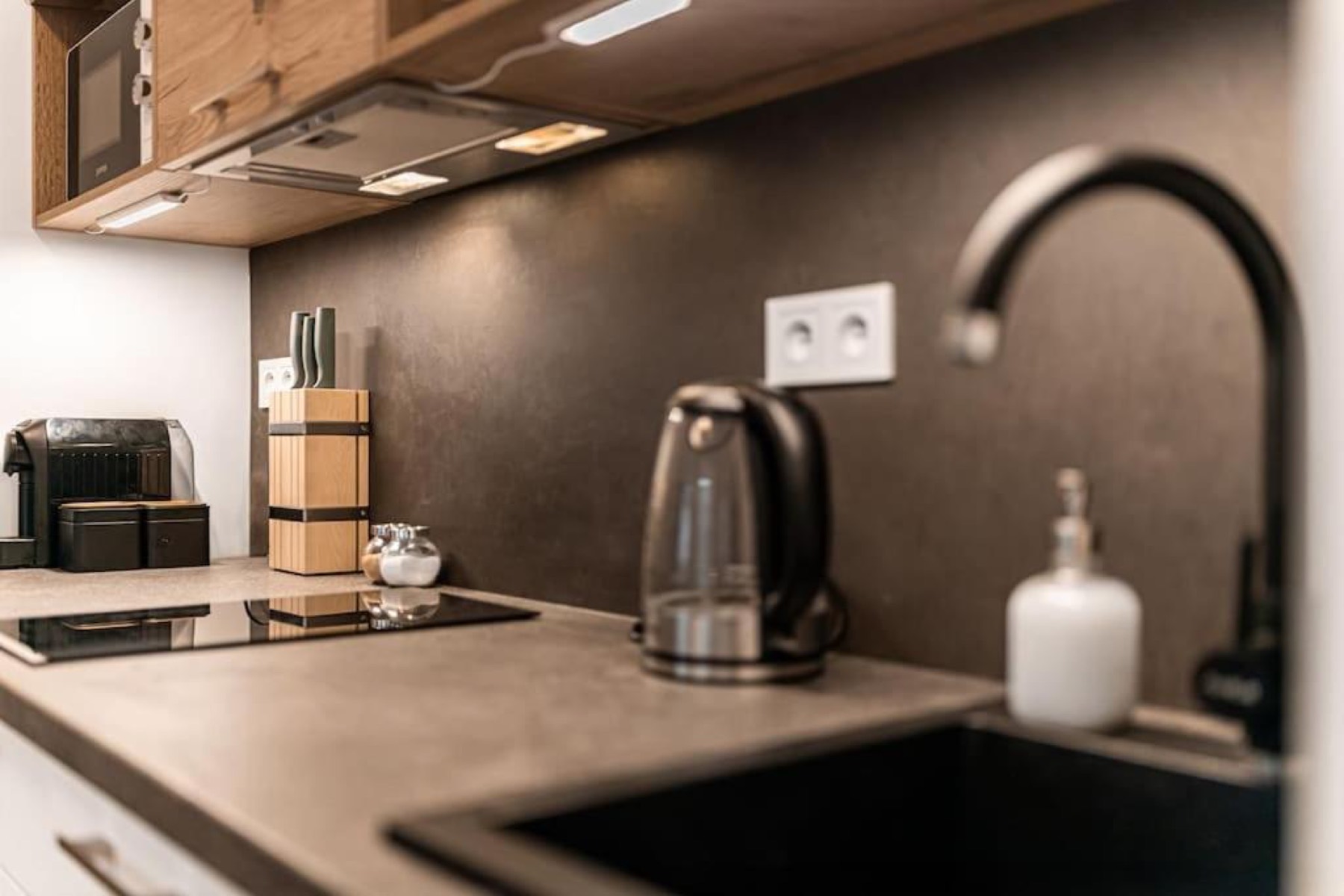 Air BnB Karlín, realizace Studia Evalofa